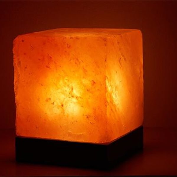 Himalayan Salt Lamp: Cube